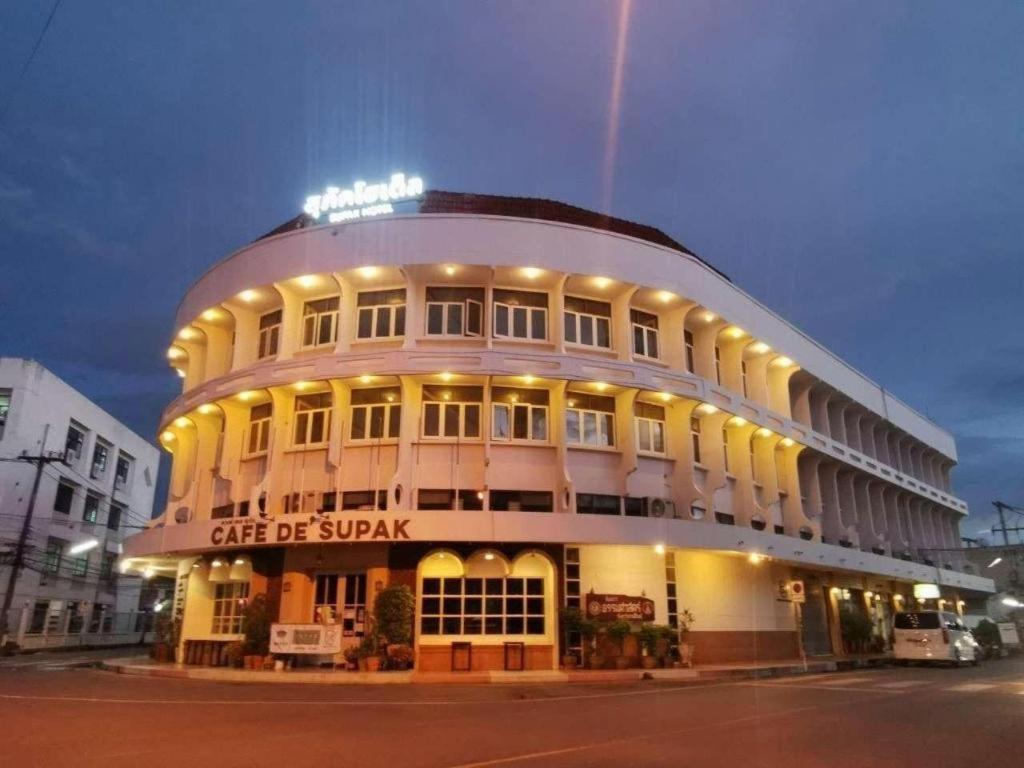 קלסין Supak Hotel מראה חיצוני תמונה