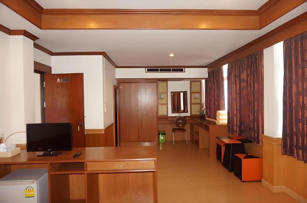 קלסין Supak Hotel מראה חיצוני תמונה
